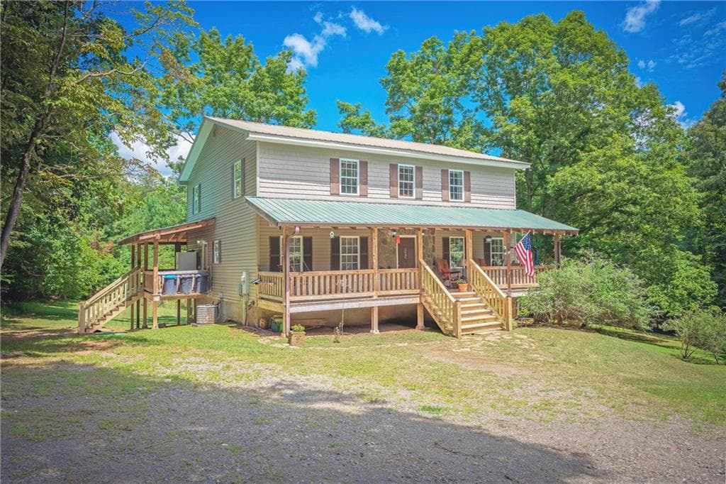 5 bedroom, 3 bathroom, 2,880 sq ft single family residence for sale at 495 Dockery Lane, Mineral Bluff, GA 30559 — photo 1 of 75