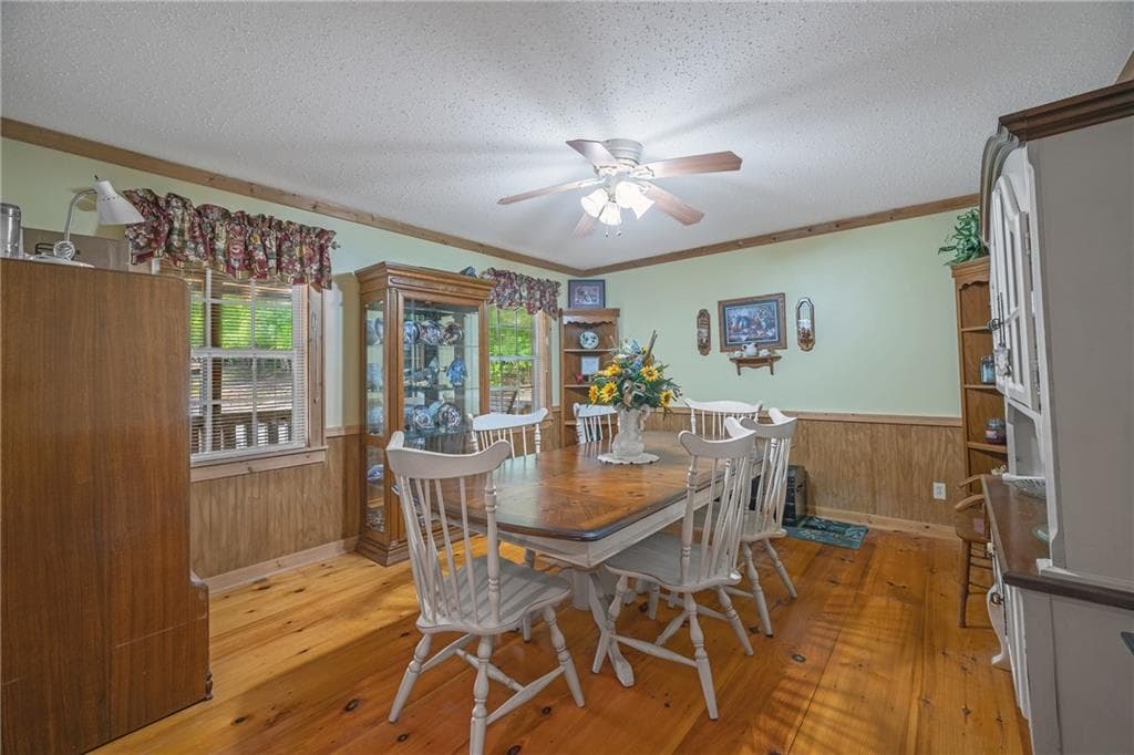 5 bedroom, 3 bathroom, 2,880 sq ft single family residence for sale at 495 Dockery Lane, Mineral Bluff, GA 30559 — photo 9