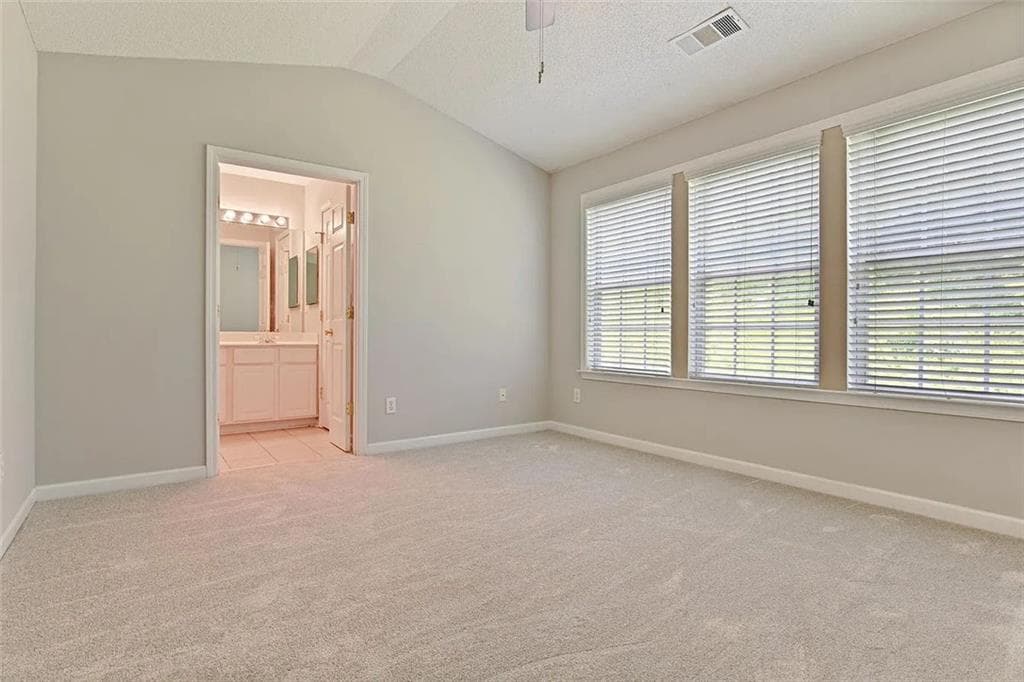 3 bedroom, 3 bathroom, 1,386 sq ft townhouse for rent at 9155 Nesbit Ferry Road 47, Alpharetta, GA 30022 for $2,000 a month — photo 5