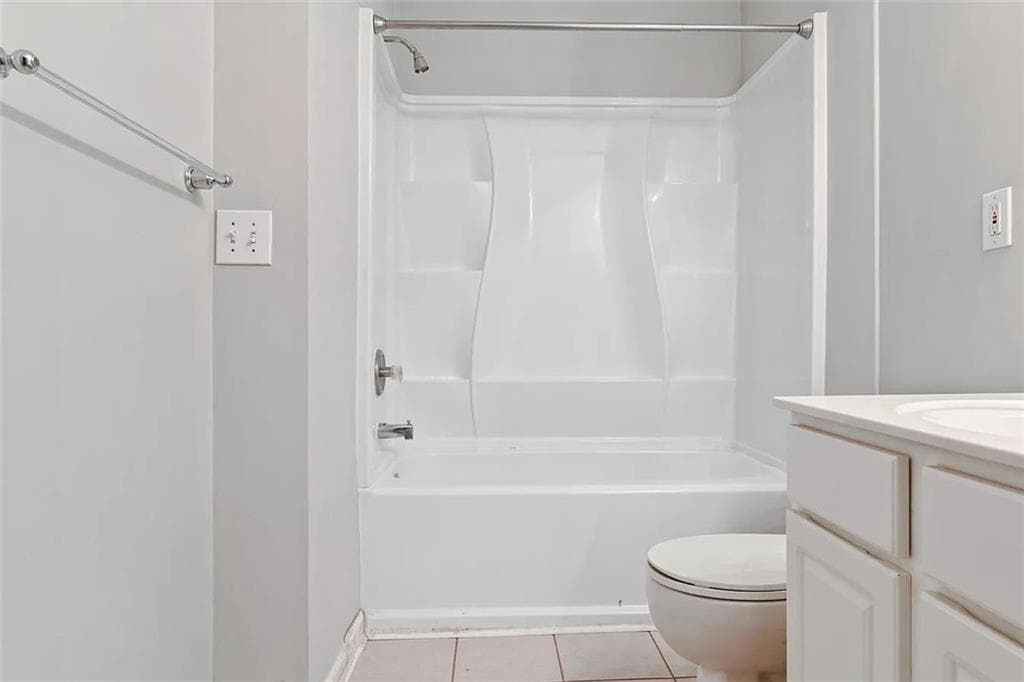 3 bedroom, 3 bathroom, 1,386 sq ft townhouse for rent at 9155 Nesbit Ferry Road 47, Alpharetta, GA 30022 for $2,000 a month — photo 7
