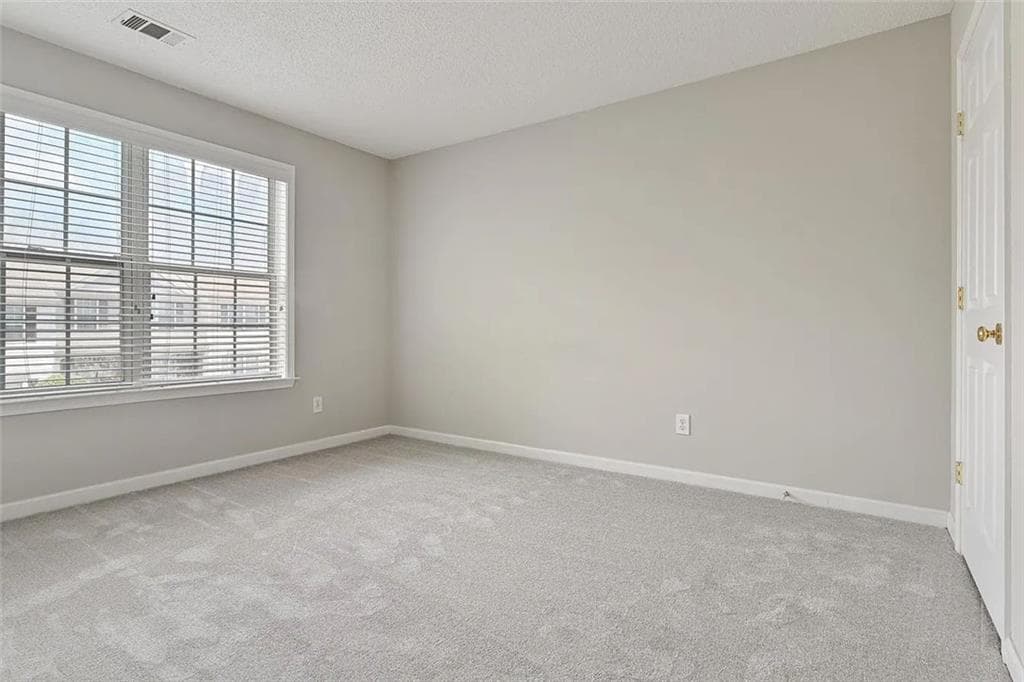 3 bedroom, 3 bathroom, 1,386 sq ft townhouse for rent at 9155 Nesbit Ferry Road 47, Alpharetta, GA 30022 for $2,000 a month — photo 8