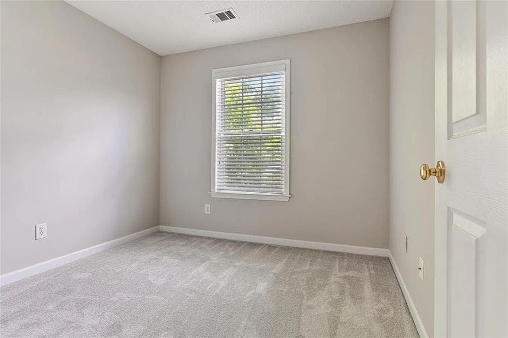 3 bedroom, 3 bathroom, 1,386 sq ft townhouse for rent at 9155 Nesbit Ferry Road 47, Alpharetta, GA 30022 for $2,000 a month — photo 9