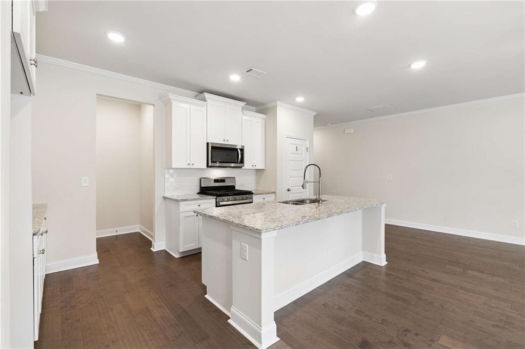 3 bedroom, 3 bathroom, 1,843 sq ft townhouse for sale at 6930 Cedar Glen Road, Atlanta, GA 30360 — photo 7