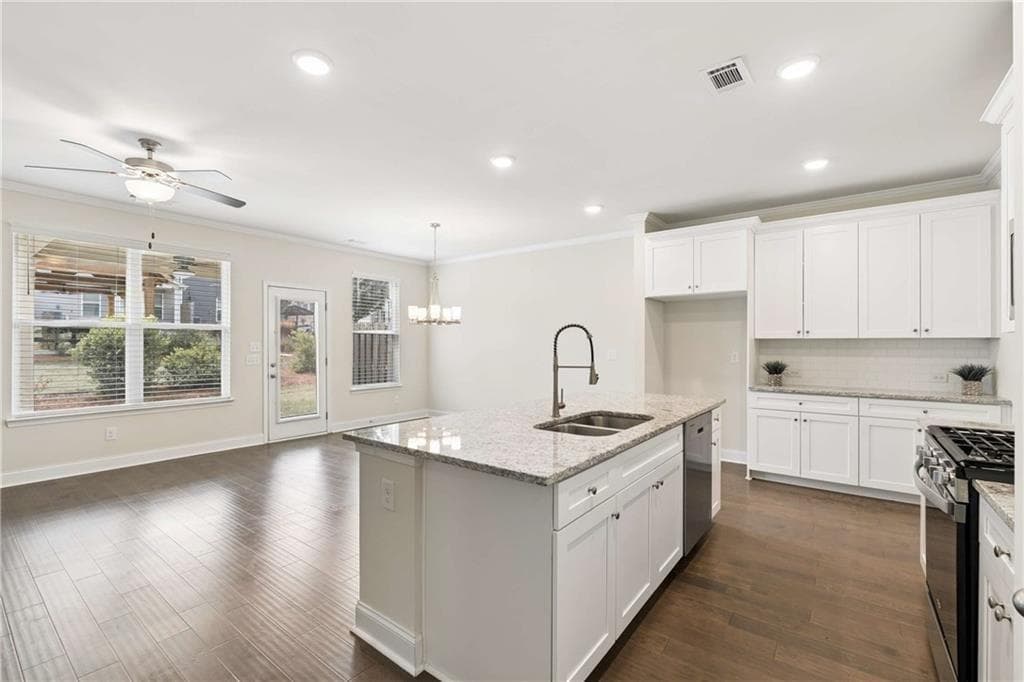 3 bedroom, 3 bathroom, 1,843 sq ft townhouse for sale at 6930 Cedar Glen Road, Atlanta, GA 30360 — photo 9