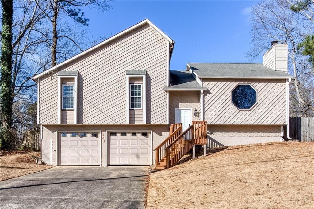 4 bedroom, 2 bathroom, 2,128 sq ft single family residence for rent at 4049 Leicester Drive, Kennesaw, GA 30144 for $2,350 a month — photo 1 of 32
