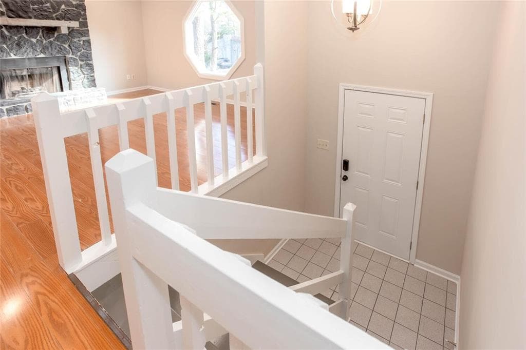 4 bedroom, 2 bathroom, 2,128 sq ft single family residence for rent at 4049 Leicester Drive, Kennesaw, GA 30144 for $2,350 a month — photo 2