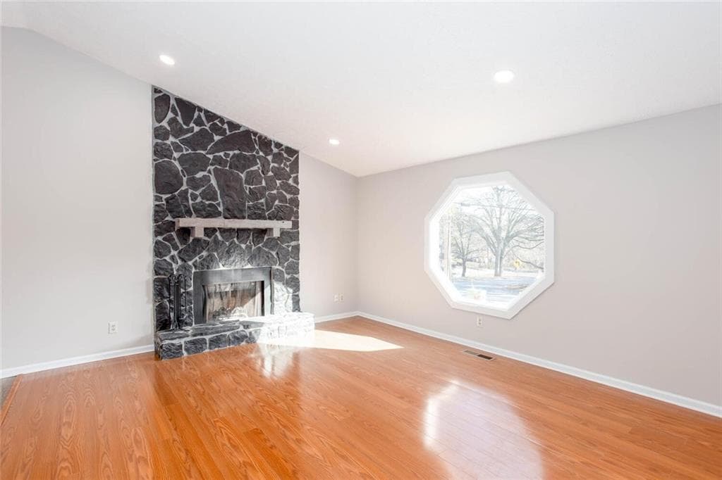 4 bedroom, 2 bathroom, 2,128 sq ft single family residence for rent at 4049 Leicester Drive, Kennesaw, GA 30144 for $2,350 a month — photo 3