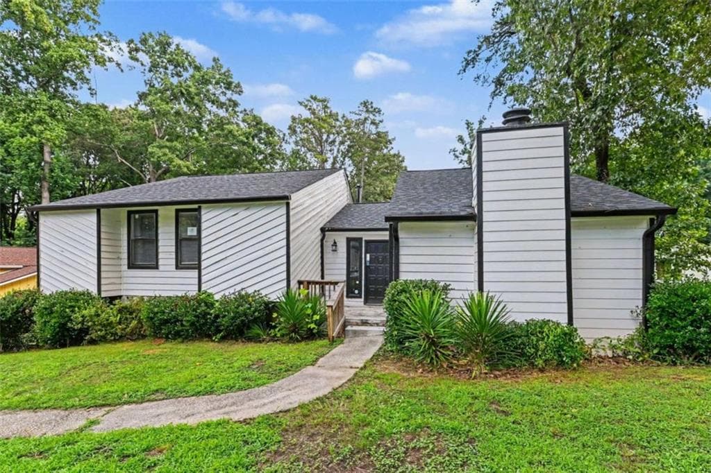 3 bedroom, 2 bathroom, 1,636 sq ft single family residence for sale at 1144 Cedar Log Place, Austell, GA 30168 — photo 2