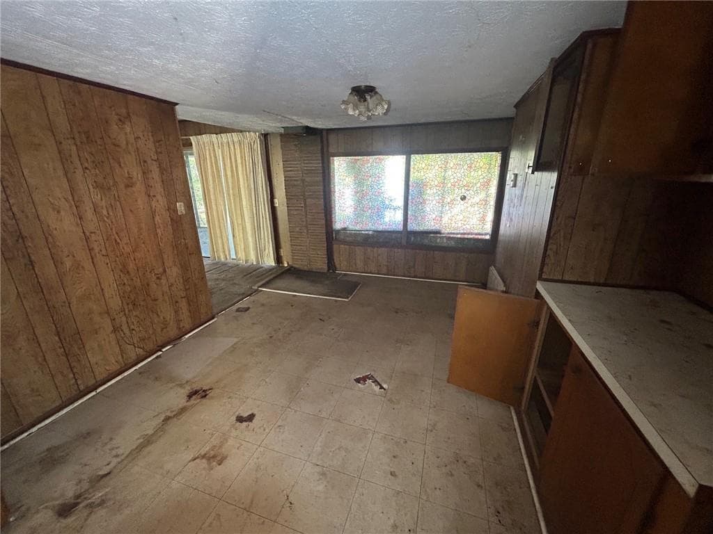 3 bedroom, 2 bathroom, 1,640 sq ft single family residence for sale at 59 Graham Drive, Cave Spring, GA 30124 — photo 5