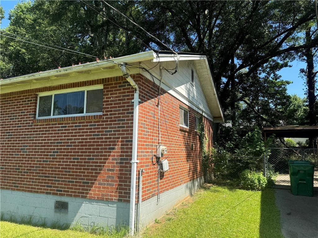 2 bedroom, 1 bathroom, 1,000 sq ft single family residence for sale at 3272 Glenco Drive, Decatur, GA 30032 — photo 2