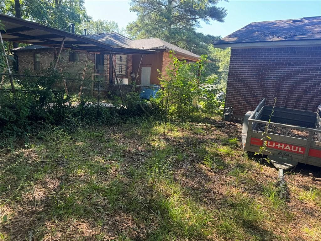 2 bedroom, 1 bathroom, 1,000 sq ft single family residence for sale at 3272 Glenco Drive, Decatur, GA 30032 — photo 4