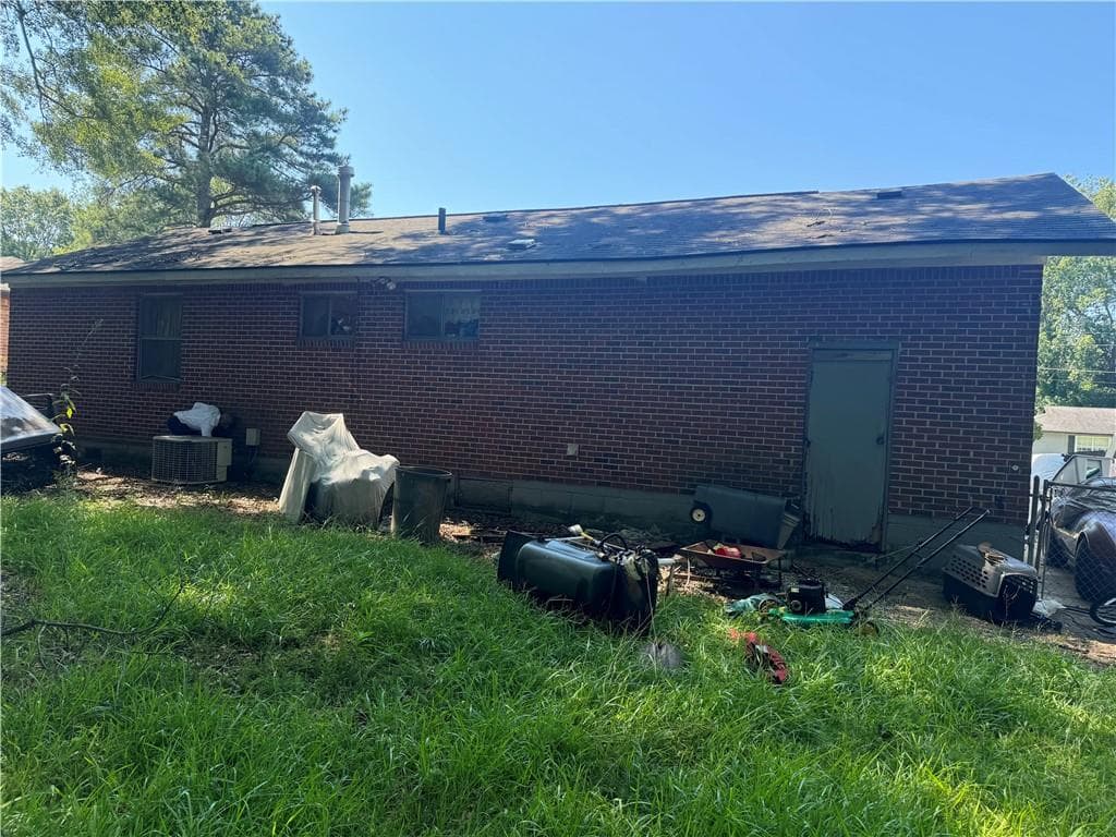 2 bedroom, 1 bathroom, 1,000 sq ft single family residence for sale at 3272 Glenco Drive, Decatur, GA 30032 — photo 6