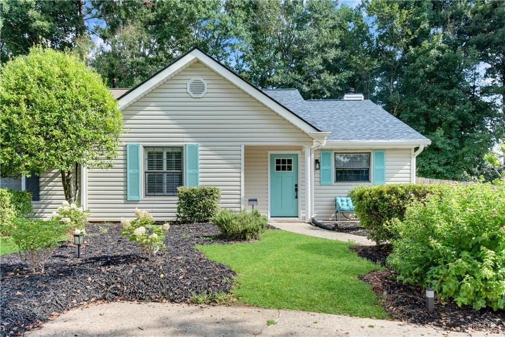 2 bedroom, 2 bathroom, 1,224 sq ft duplex for rent at 5097 Village Green Way, Alpharetta, GA 30009 for $2,350 a month — photo 3