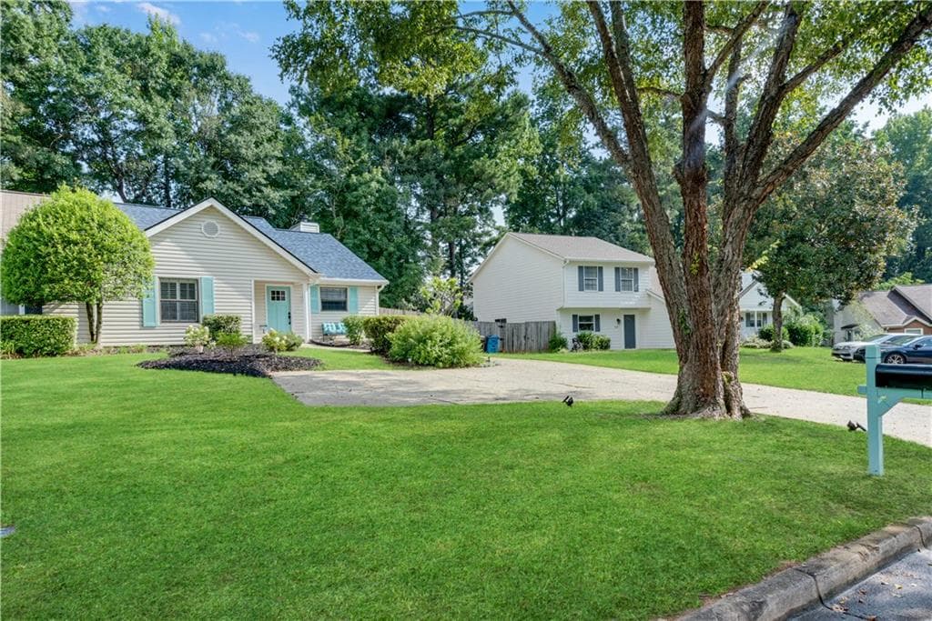 2 bedroom, 2 bathroom, 1,224 sq ft duplex for rent at 5097 Village Green Way, Alpharetta, GA 30009 for $2,350 a month — photo 4