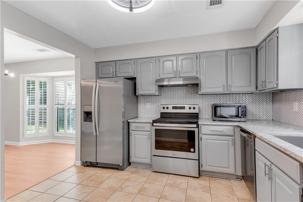 2 bedroom, 2 bathroom, 1,224 sq ft duplex for rent at 5097 Village Green Way, Alpharetta, GA 30009 for $2,350 a month — photo 8