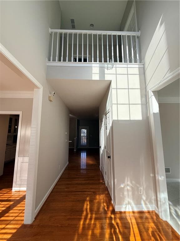 5 bedroom, 3 bathroom, 2,823 sq ft single family residence for sale at 425 Arbor Creek Overlook, Roswell, GA 30076 — photo 2
