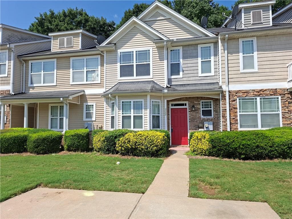 3 bedroom, 3 bathroom, 1,440 sq ft townhouse under contract at 6283 Ellenwood Drive, Rex, GA 30273