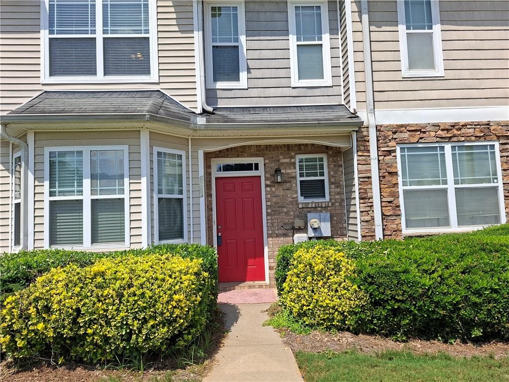 3 bedroom, 3 bathroom, 1,440 sq ft townhouse under contract at 6283 Ellenwood Drive, Rex, GA 30273 — photo 3