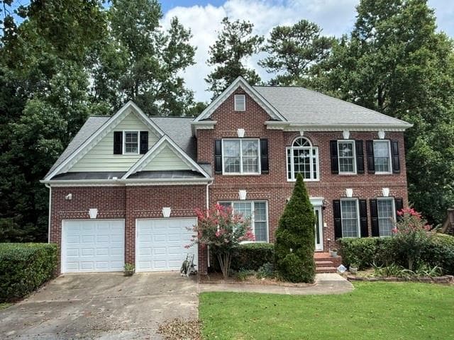 5 bedroom, 3 bathroom, 2,823 sq ft single family residence for sale at 425 Arbor Creek Overlook, Roswell, GA 30076
