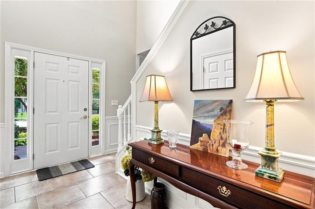 4 bedroom, 3 bathroom, 2,286 sq ft single family residence for sale at 1593 Woodmore Drive, Marietta, GA 30008 — photo 3