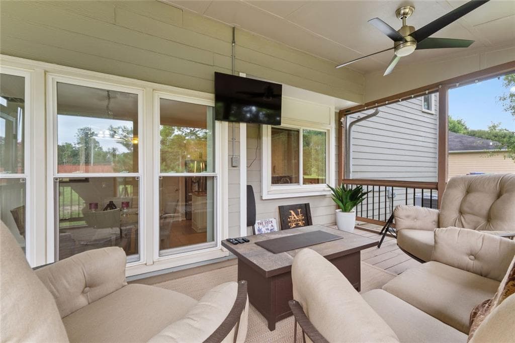 5 bedroom, 3 bathroom, 2,938 sq ft single family residence for sale at 2057 Devonhurst Drive, Powder Springs, GA 30127 — photo 3