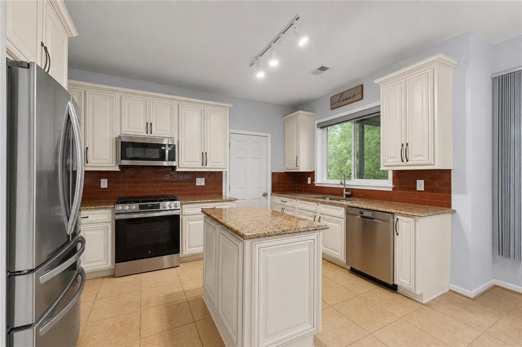 5 bedroom, 3 bathroom, 2,938 sq ft single family residence for sale at 2057 Devonhurst Drive, Powder Springs, GA 30127 — photo 10