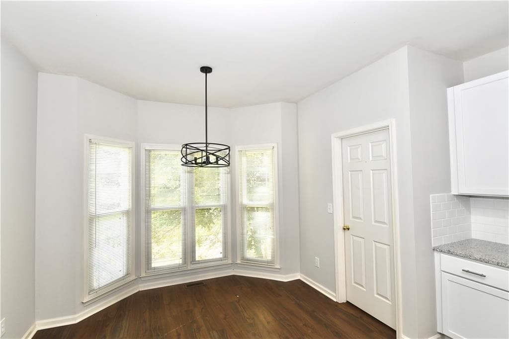 4 bedroom, 3 bathroom, 2,196 sq ft single family residence for rent at 5025 Byers Road, Alpharetta, GA 30022 for $2,900 a month — photo 9