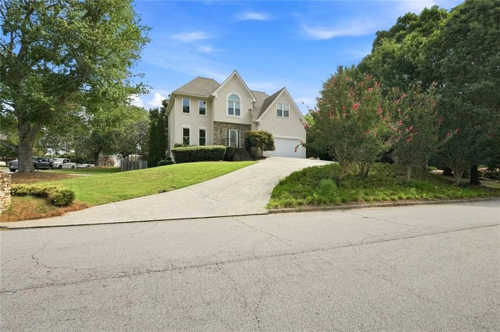 4 bedroom, 3 bathroom, 2,296 sq ft single family residence under contract at 1464 Millennial Lane, Lawrenceville, GA 30045 — photo 2