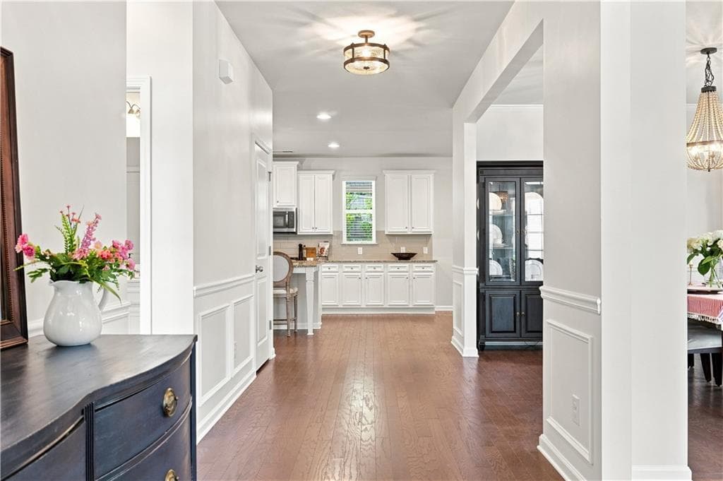 6 bedroom, 4 bathroom, 3,977 sq ft single family residence for sale at 2660 Ogden Trail, Buford, GA 30519 — photo 3