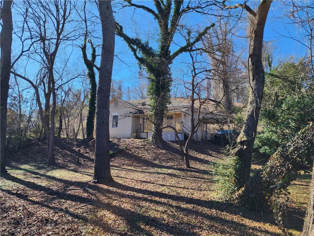 2 bedroom, 1 bathroom, 1,160 sq ft single family residence for sale at 200 Cave Spring Street, Rome, GA 30161 — photo 2