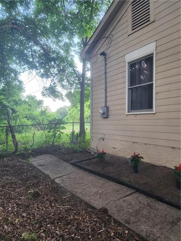 2 bedroom, 1 bathroom, 1,160 sq ft single family residence for sale at 200 Cave Spring Street, Rome, GA 30161 — photo 6