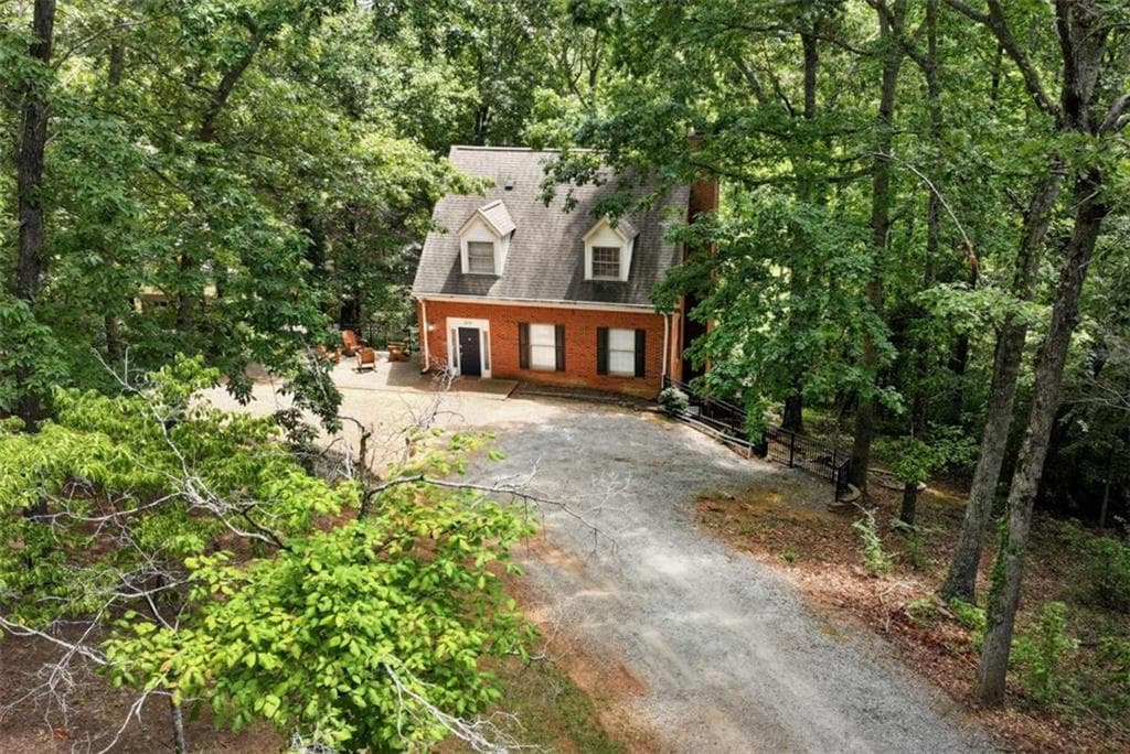 3 bedroom, 4 bathroom, 2,656 sq ft single family residence for rent at 3978 Pine Shore Circle, Gainesville, GA 30501 for $2,495 a month — photo 2