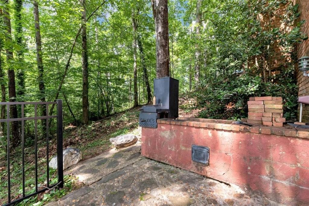 3 bedroom, 4 bathroom, 2,656 sq ft single family residence for rent at 3978 Pine Shore Circle, Gainesville, GA 30501 for $2,495 a month — photo 6