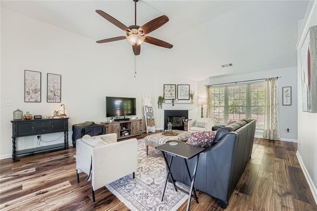 3 bedroom, 3 bathroom, 1,783 sq ft single family residence for rent at 2895 Dogwood Creek, Duluth, GA 30096 for $2,300 a month — photo 5