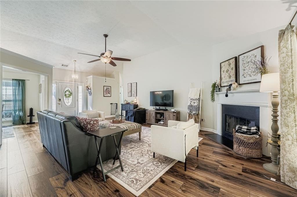 3 bedroom, 3 bathroom, 1,783 sq ft single family residence for rent at 2895 Dogwood Creek, Duluth, GA 30096 for $2,300 a month — photo 8