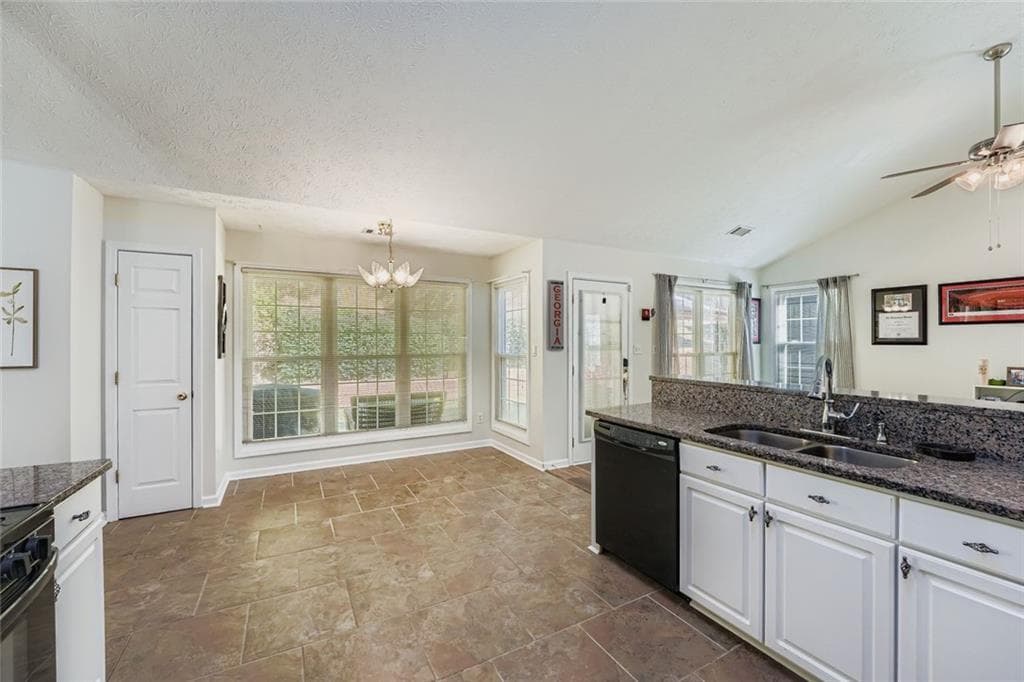 3 bedroom, 3 bathroom, 1,783 sq ft single family residence for rent at 2895 Dogwood Creek, Duluth, GA 30096 for $2,300 a month — photo 9