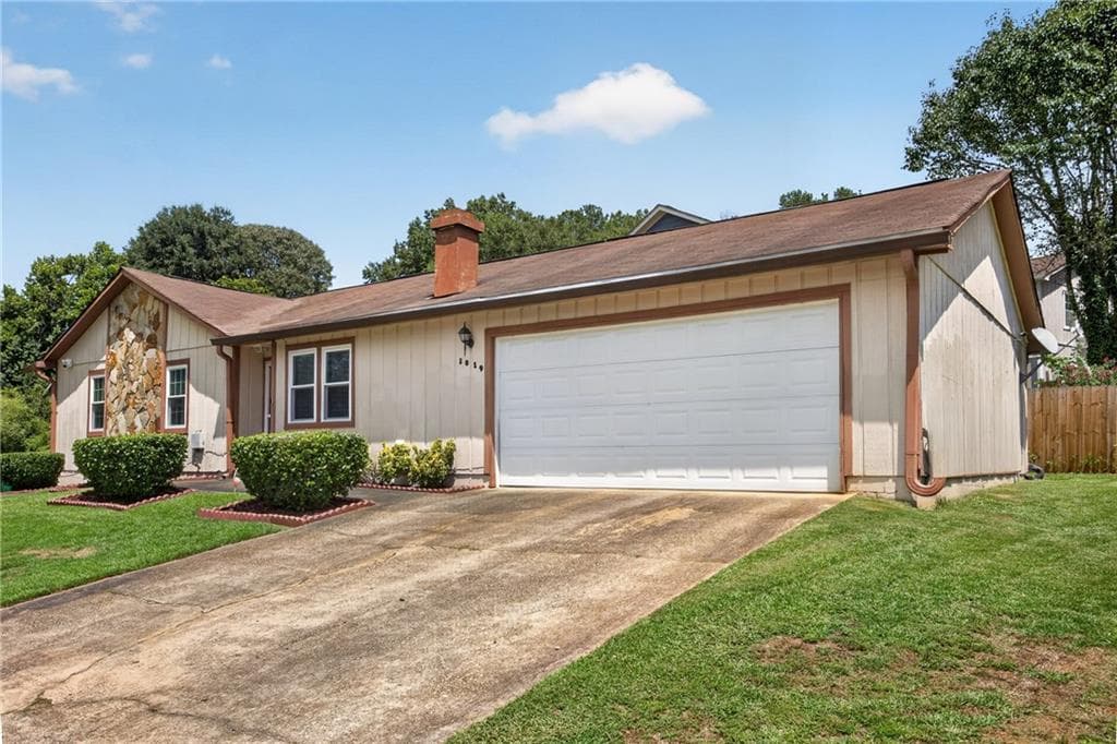 3 bedroom, 2 bathroom, 1,210 sq ft single family residence for sale at 1019 Park West Lane, Stone Mountain, GA 30088 — photo 3