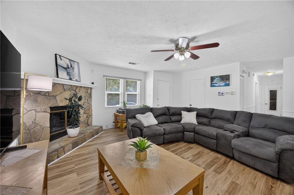 3 bedroom, 2 bathroom, 1,210 sq ft single family residence for sale at 1019 Park West Lane, Stone Mountain, GA 30088 — photo 7