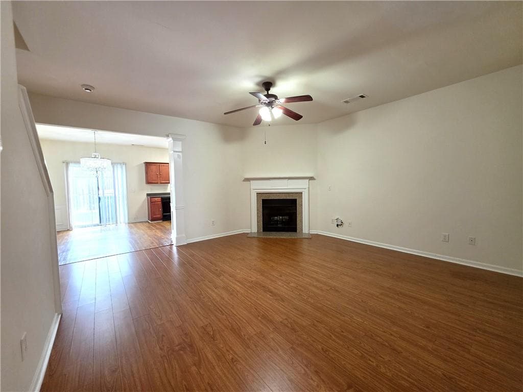 3 bedroom, 3 bathroom, 1,696 sq ft townhouse for sale at 1908 Dilcrest Drive, Duluth, GA 30096 — photo 3