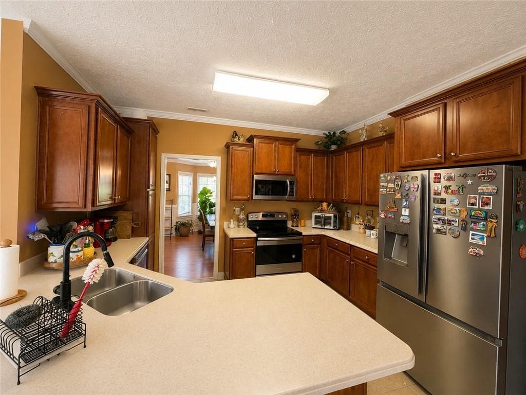 5 bedroom, 5 bathroom, 2,930 sq ft single family residence for sale at 125 Stewart Glen Drive, Covington, GA 30014 — photo 8