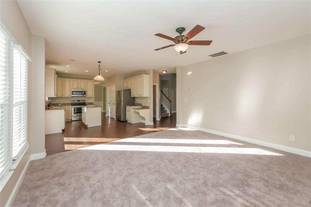 4 bedroom, 3 bathroom, 2,484 sq ft single family residence for sale at 47 Pecan Crescent, Newnan, GA 30265 — photo 8