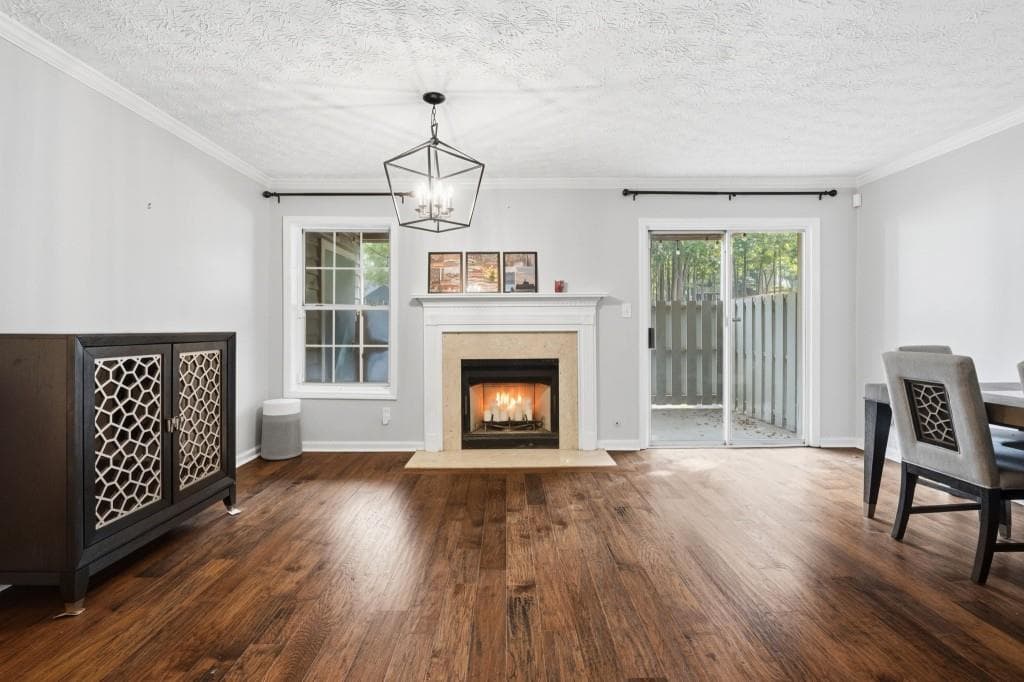 2 bedroom, 2 bathroom, 1,300 sq ft condominium for sale at 1402 N Crossing Drive, Atlanta, GA 30329 — photo 2