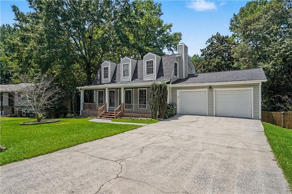 4 bedroom, 4 bathroom, 2,102 sq ft single family residence for sale at 580 Westchester Circle, Marietta, GA 30064 — photo 2
