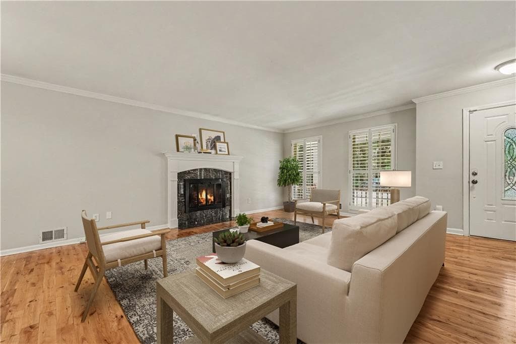 4 bedroom, 4 bathroom, 2,102 sq ft single family residence for sale at 580 Westchester Circle, Marietta, GA 30064 — photo 4
