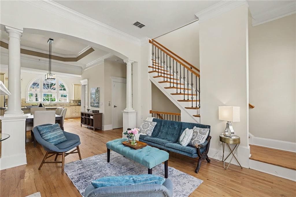 3 bedroom, 3 bathroom, 2,320 sq ft townhouse for rent at 834 Clifton Heights Lane, Atlanta, GA 30329 for $5,000 a month — photo 4