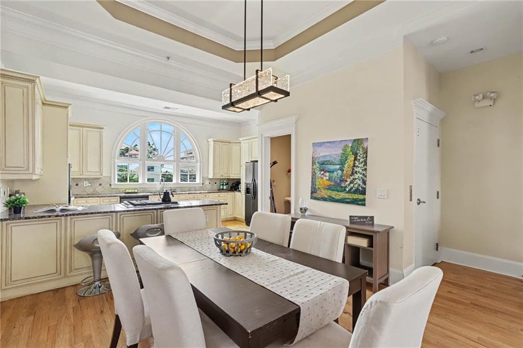 3 bedroom, 3 bathroom, 2,320 sq ft townhouse for rent at 834 Clifton Heights Lane, Atlanta, GA 30329 for $5,000 a month — photo 8