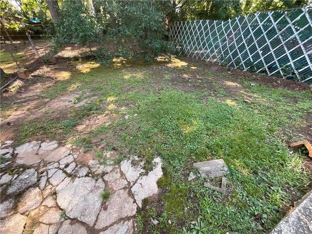 2 bedroom, 1 bathroom, 1,008 sq ft single family residence for sale at 2086 Edgemore Drive, Atlanta, GA 30316 — photo 9