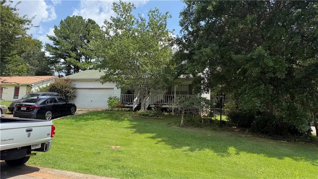 3 bedroom, 3 bathroom, 1,534 sq ft single family residence for sale at 195 Kingsport Drive, Lawrenceville, GA 30046