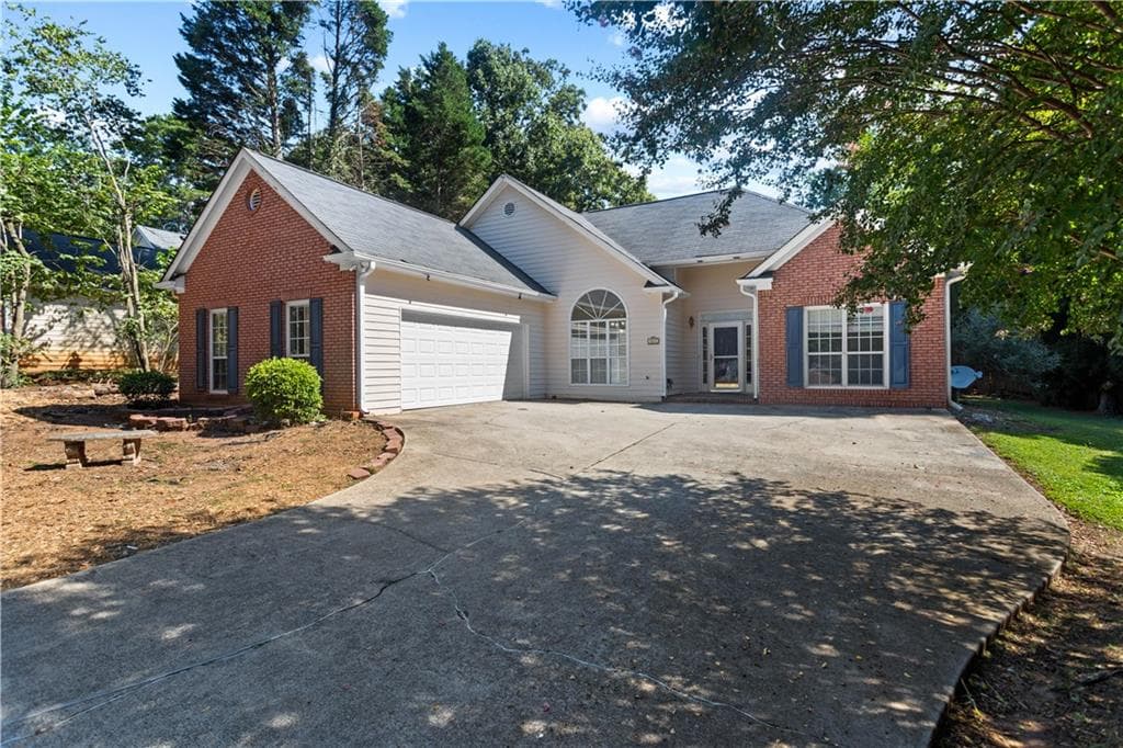 3 bedroom, 2 bathroom, 1,680 sq ft single family residence for rent at 965 Dogwood Park Drive, Lawrenceville, GA 30046 for $2,300 a month — photo 1 of 39