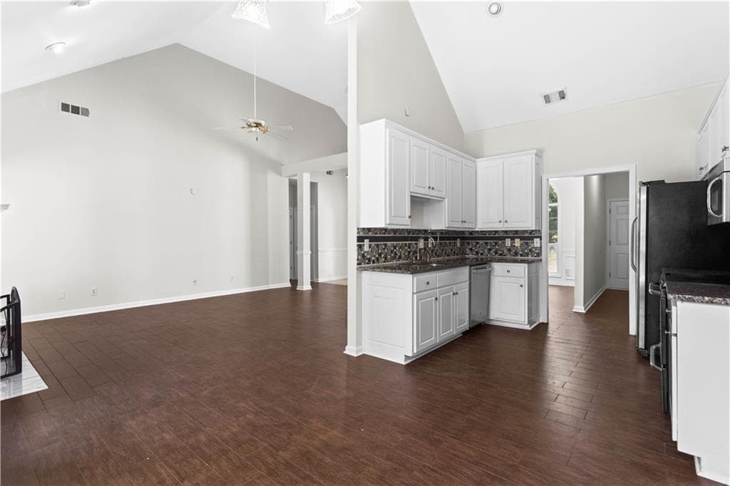 3 bedroom, 2 bathroom, 1,680 sq ft single family residence for rent at 965 Dogwood Park Drive, Lawrenceville, GA 30046 for $2,300 a month — photo 8